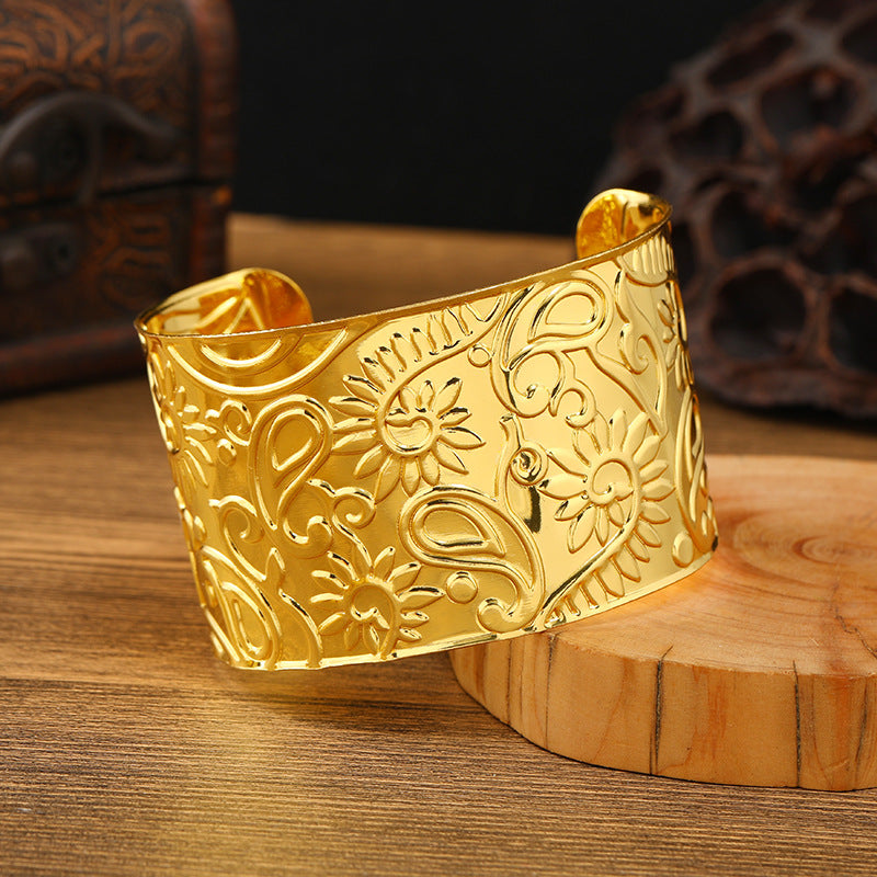 Wholesale Alien Dunhuang Gold Wide Bracelet Female Ethnic Style Bohemian Arm Dai Bracelet